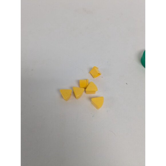 Hasbro 2008 Trivial Pursuit 25th Anniversary Game Replacement Pie Pieces - Picture 4 of 4